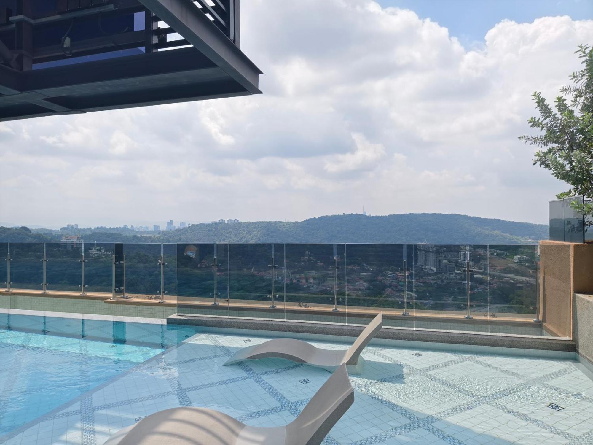Mossaz Suites Empire City By Starwood Petaling Jaya Eksteriør bilde